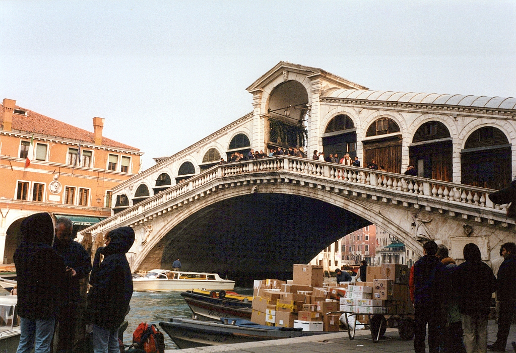 2000 - Venise 02 (Le pont du Rialto).jpg
